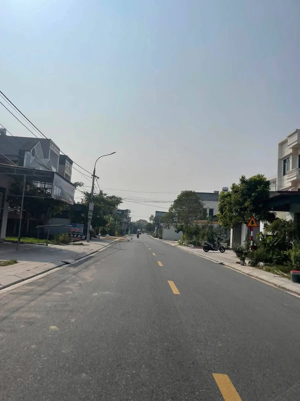 Bán nhà 3 tầng mặt tiền Lê Lợi Gia Viên, 72m² giá 4 tỷ vinhhy