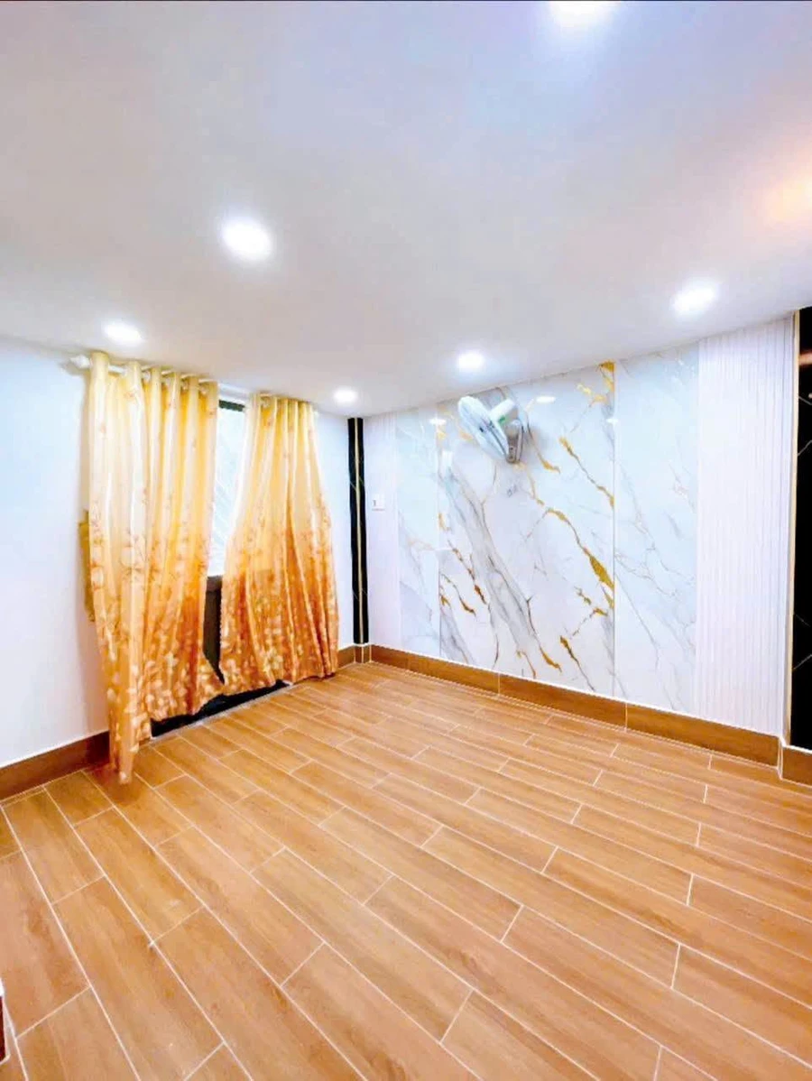 Bán nhà hẻm Đoàn Văn Bơ 1 trệt 2 lầu, 2PN, 12.6m², giá 2.25 tỷ, Quận 4 - Ảnh thu nhỏ 5