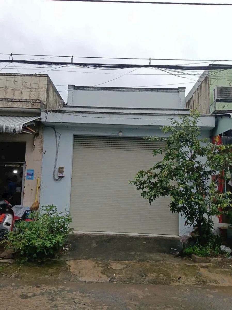 Bán nhà cấp 4 mặt tiền 5x20m giáp Khu Tên Lửa, P. Tân Tạo, Bình Tân - 5 tỷ - Ảnh 1
