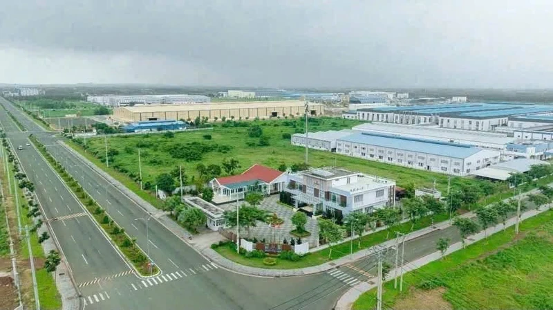 Bán đất mặt tiền Phạm Hùng 1441m2 Bà Rịa - Vũng Tàu
