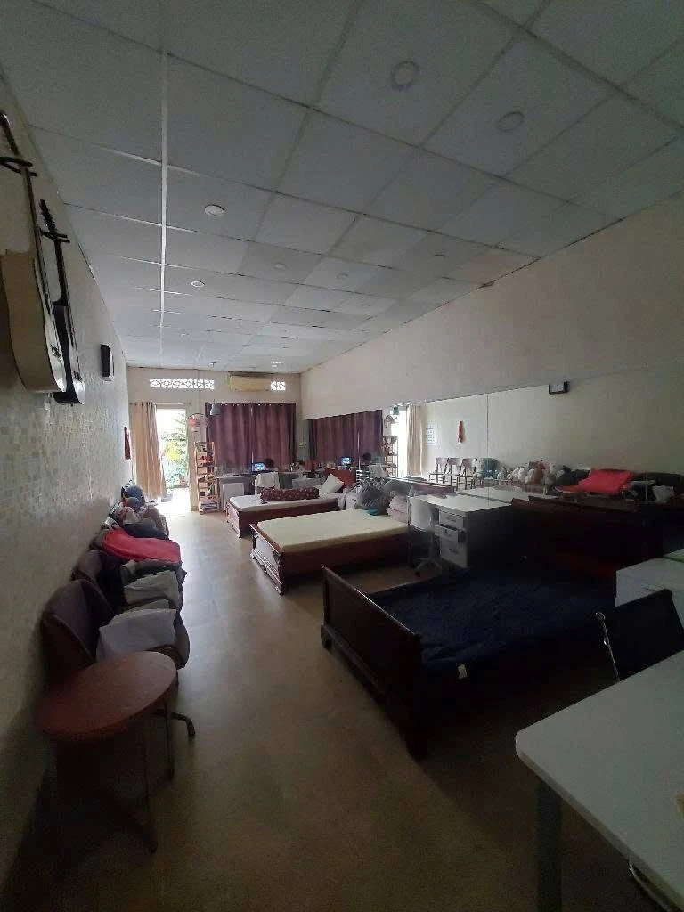 Bán nhà 2 tầng 80m² 3PN đang kinh doanh spa đường Lê Văn Sỹ, Phú Nhuận - Ảnh thu nhỏ 3