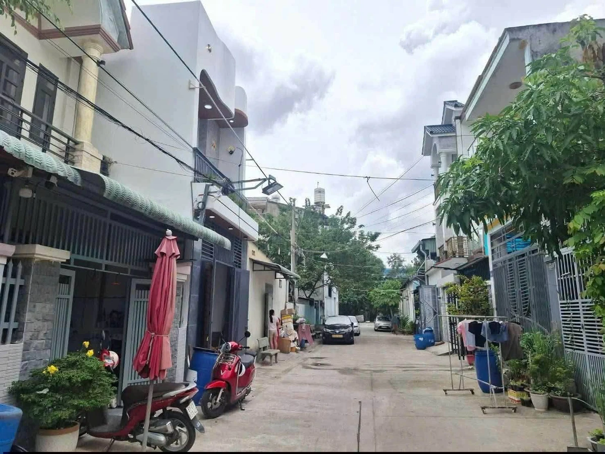 Bán nhà 1 trệt 1 lầu 64,5m² Bình Chánh 3 tỷ 590 - Ảnh 1