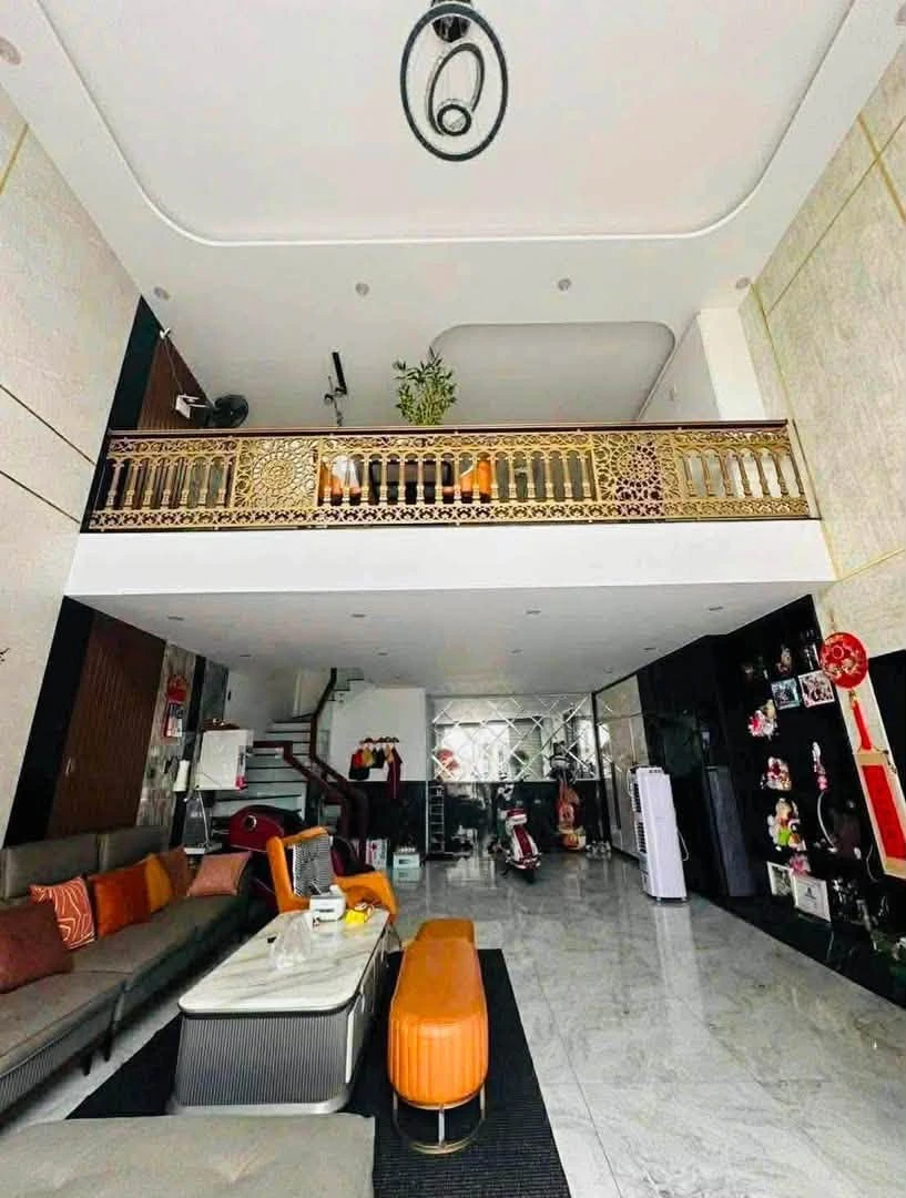 Bán nhà mặt tiền Hoàng Văn Thụ 60m2, 4 phòng ngủ, 8 tỷ - Ảnh 1