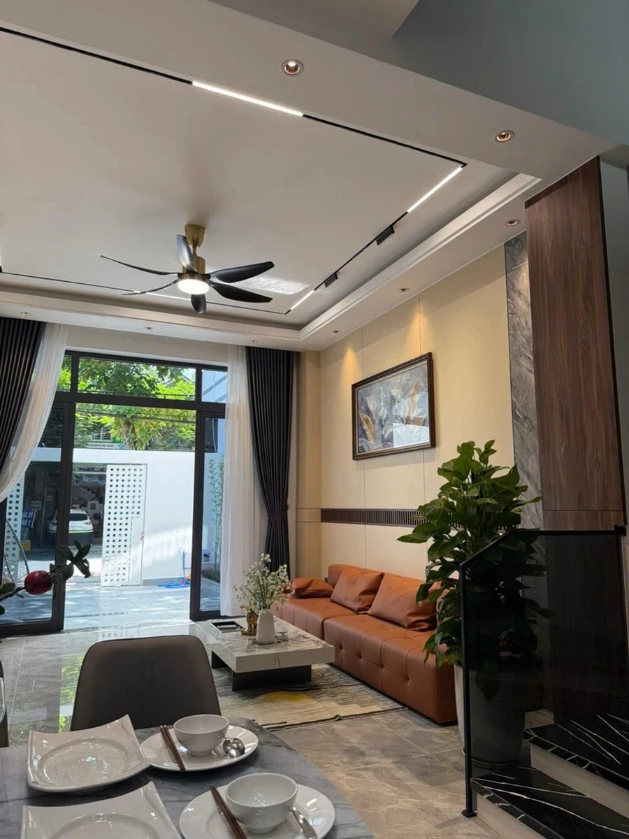 Bán nhà 3 tầng mặt tiền Hồ Tùng Mậu, Đà Nẵng 103m² 13 tỷ - Ảnh thu nhỏ 2