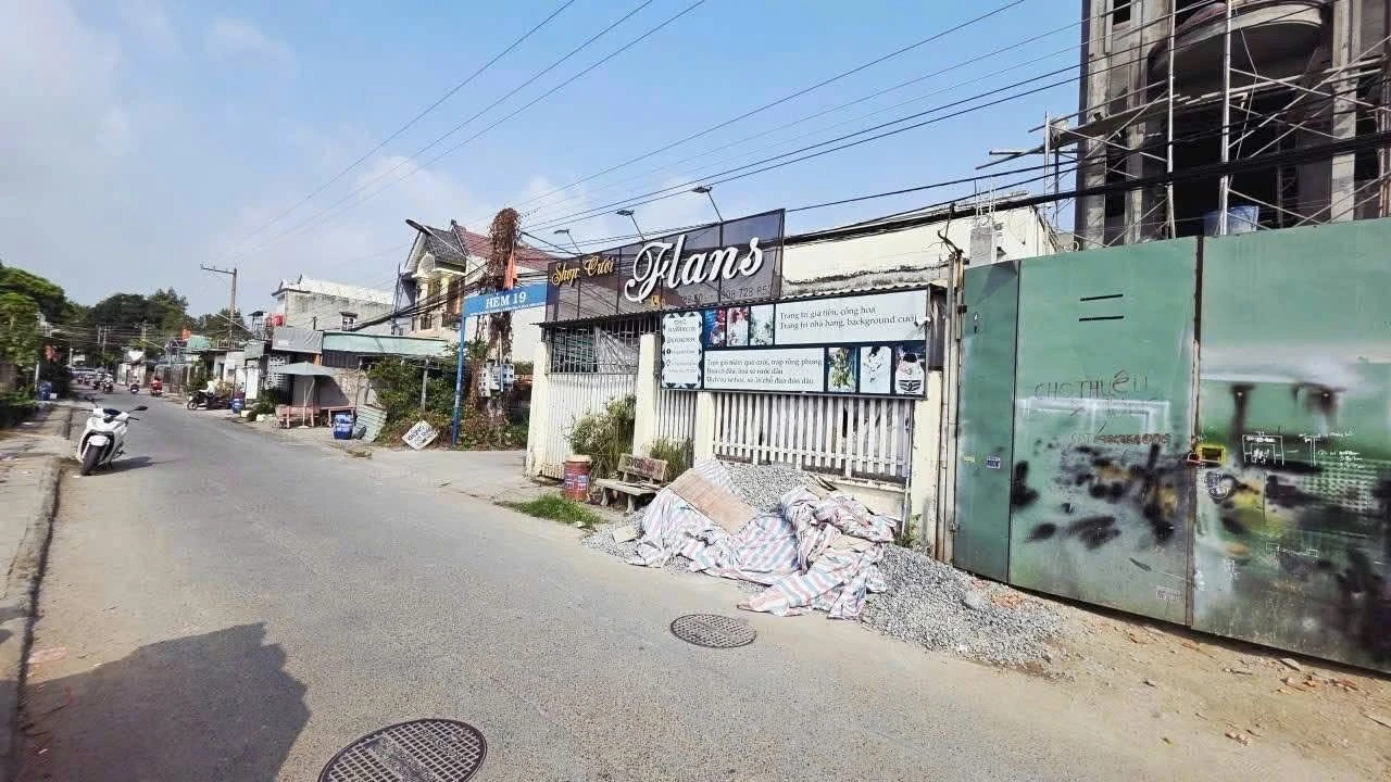 Bán nhà mặt tiền 185m2 phường Đông Hòa, Dĩ An, giá 7,89 tỷ - Ảnh 1