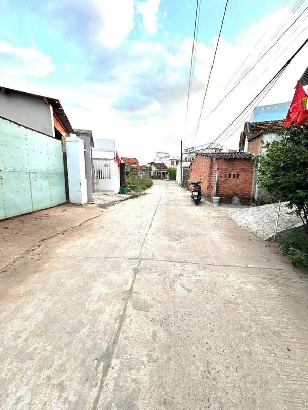 Bán đất mặt tiền đường Huỳnh Tấn Phát 6x23m, Hòa Hiệp Trung, Đắk Lắk giá 1,3 tỷ
