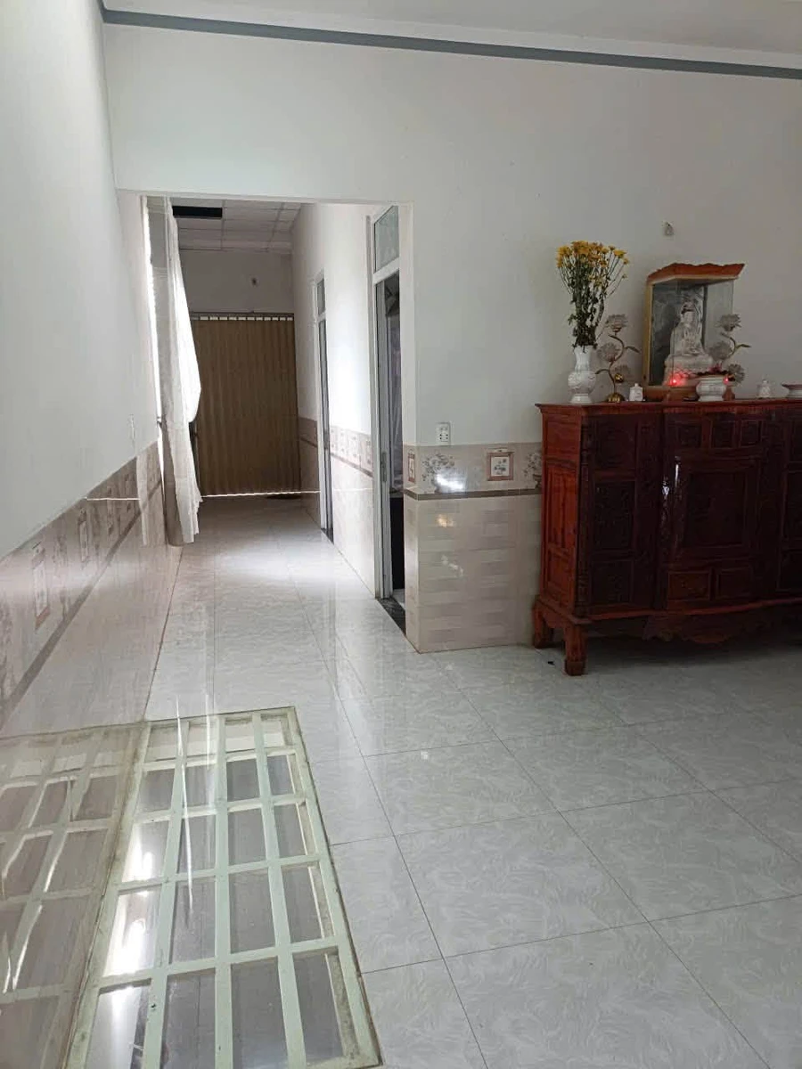 Bán nhà mái thái mặt tiền QL14 Hòa Khánh 250m², 3 PN - Ảnh thu nhỏ 3