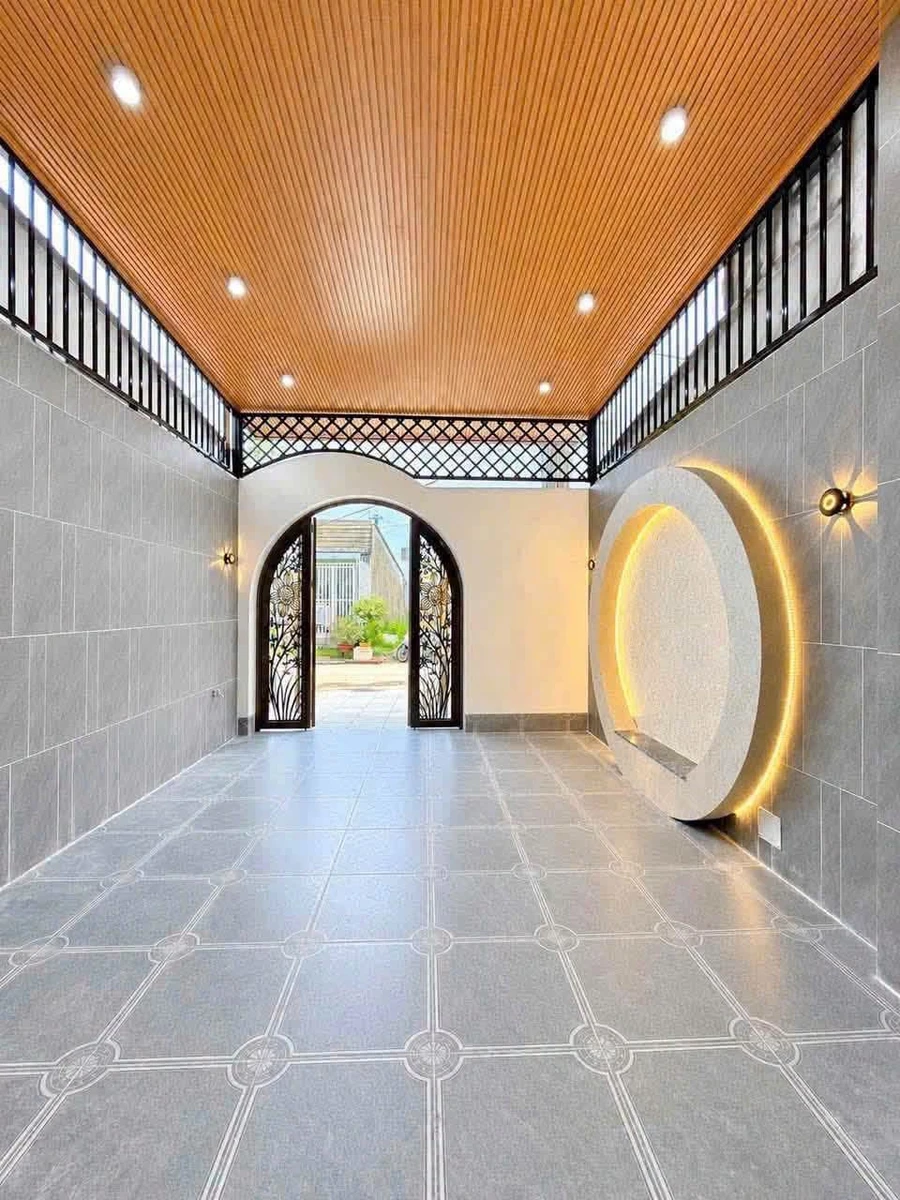 Bán nhà mới 1 trệt 1 lầu 21m² Rạch Giá, 2 tỷ 980 triệu - Ảnh thu nhỏ 2