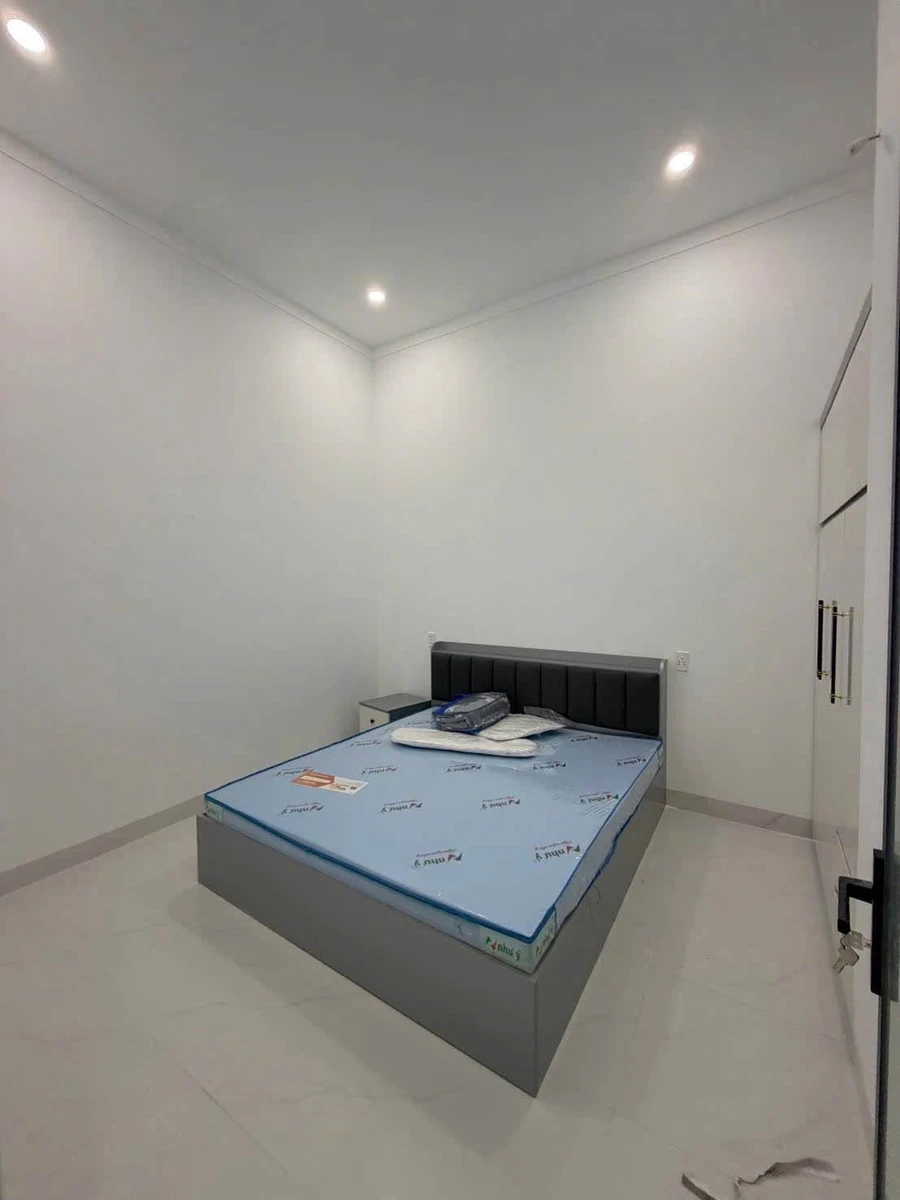 Bán nhà mặt tiền 240m² đường 2 ô tô, Quận 6, 3 tỷ 6 - Ảnh thu nhỏ 3