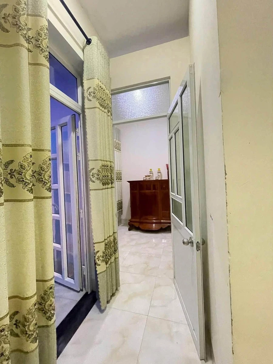 Bán nhà 1 trệt 1 lầu mặt tiền Nguyễn Xí 100m² Phan Thiết 2.3 tỷ - Ảnh 1