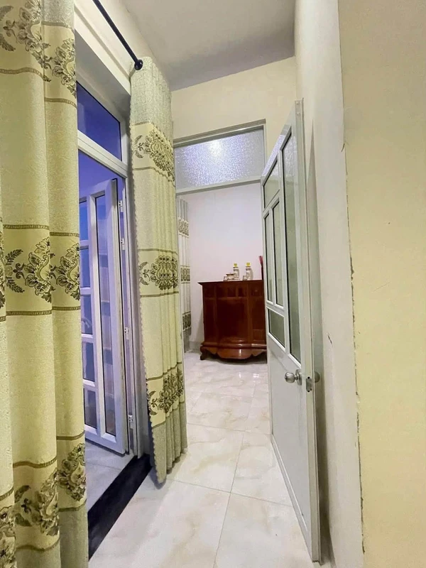 Bán nhà 1 trệt 1 lầu mặt tiền Nguyễn Xí 100m² Phan Thiết 2.3 tỷ