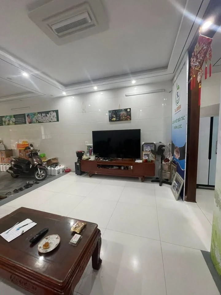 Nhà 3 tầng bán 7 tỷ, 106m², gần Lotte Mart, Quận 10 - Ảnh 1