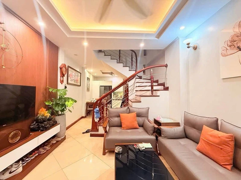 Bán nhà phố 38m2 5 tầng Liễu Giai, Ba Đình 13.1 tỷ