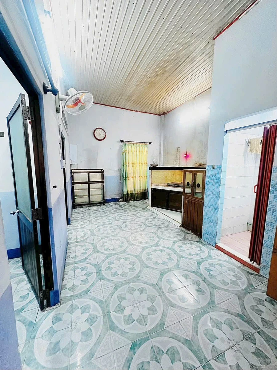 Bán nhà 2 mặt tiền Phú Thọ, Bình Dương, 112 m², 2 tỷ 250 triệu - Ảnh thu nhỏ 2
