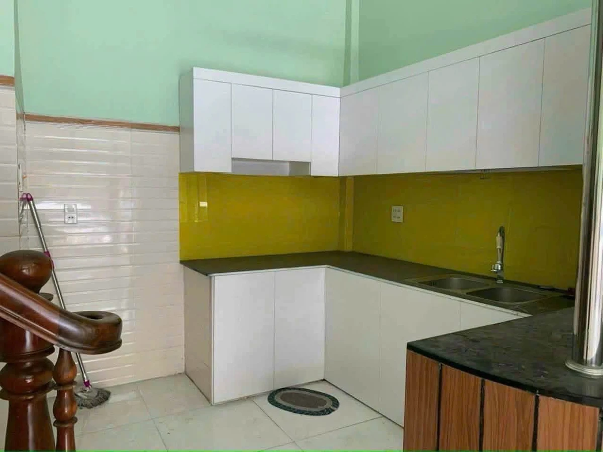 Bán nhà 3,5 tầng mặt tiền Phan Chu Trinh, Quy Nhơn, 40m², 3 phòng ngủ, giá 4,75 tỷ - Ảnh thu nhỏ 4