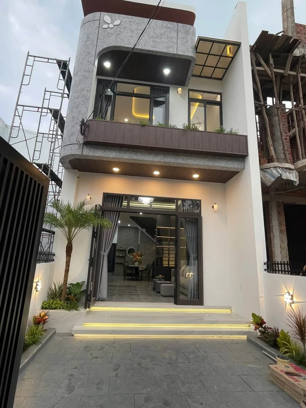 Bán nhà 2 tầng 143m² 3PN/3WC full nội thất Huế