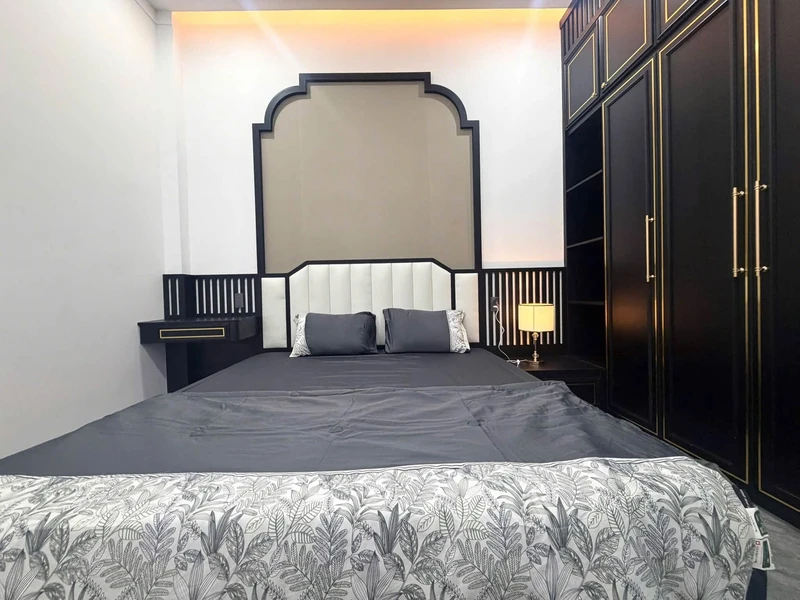Bán nhà mới 1 trệt 1 lầu 4,5x20m mặt tiền Quang Trung, Buôn Ma Thuột giá 6,85 tỷ