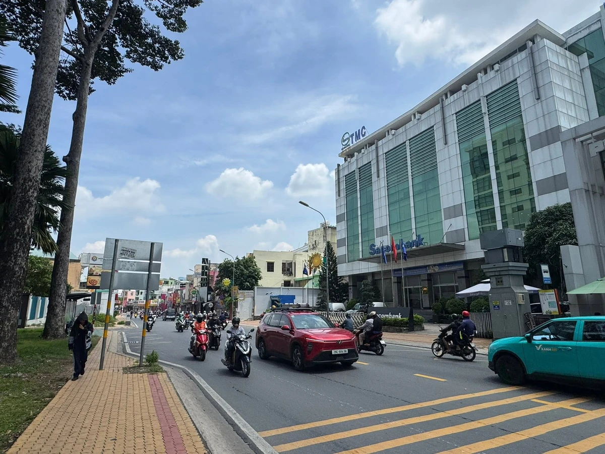Bán mặt tiền Tam Giác Vàng 383m2, 124 triệu/m2, Quận 7 - Ảnh 1