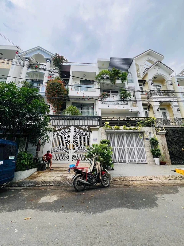 Bán nhà 3PN Huỳnh Thị Hiếu 98m2 giá 2 tỷ 750 muabanvibang