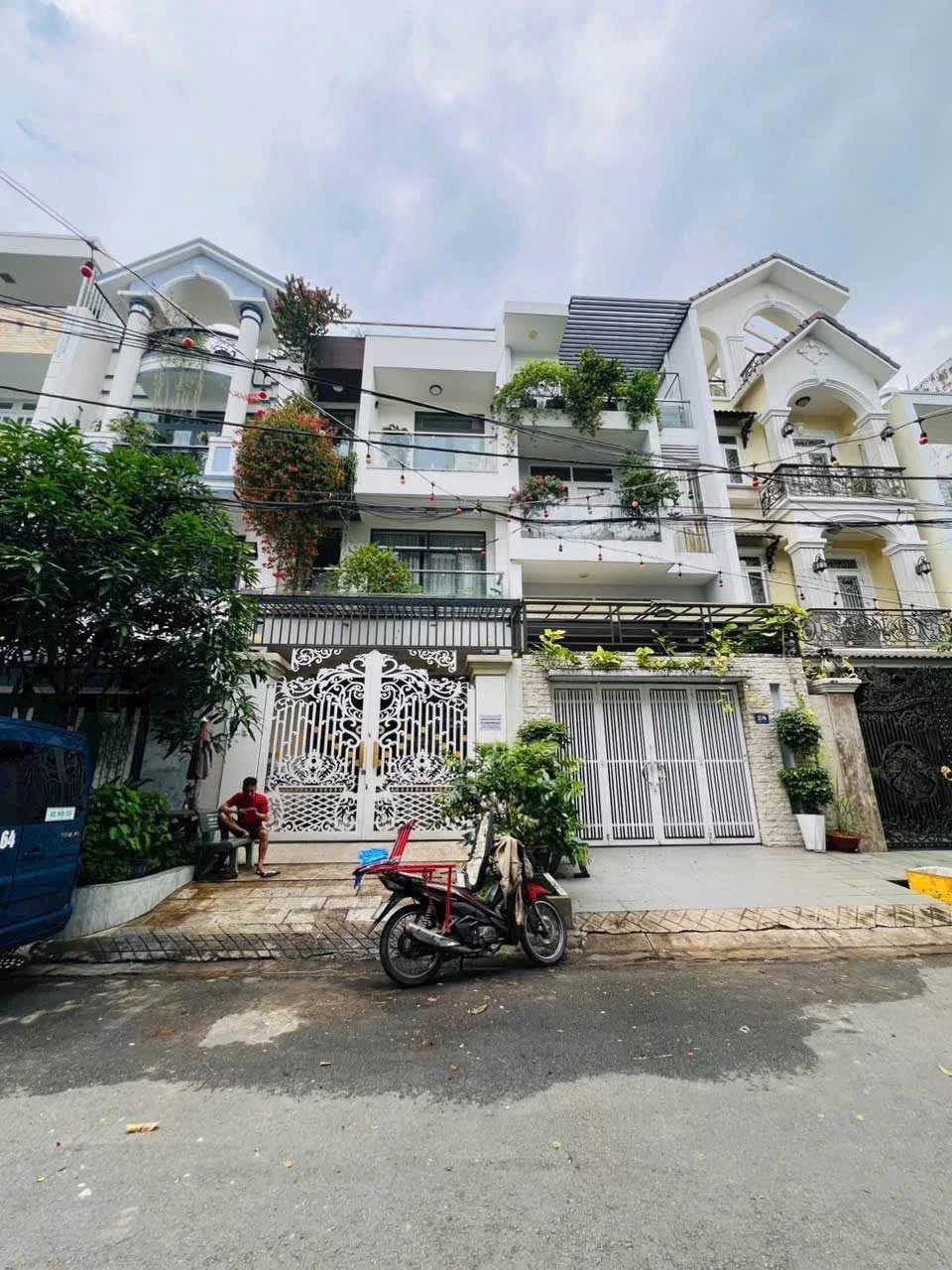 Bán nhà 5x20m 1 trệt 2 lầu sân thượng khu Tên Lửa, Bình Tân giá 11,97 tỷ - Ảnh 1