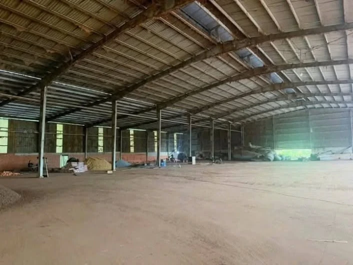 Cho thuê nhà xưởng 2000m2 Tân Hiệp, Tân Uyên 120 triệu/tháng