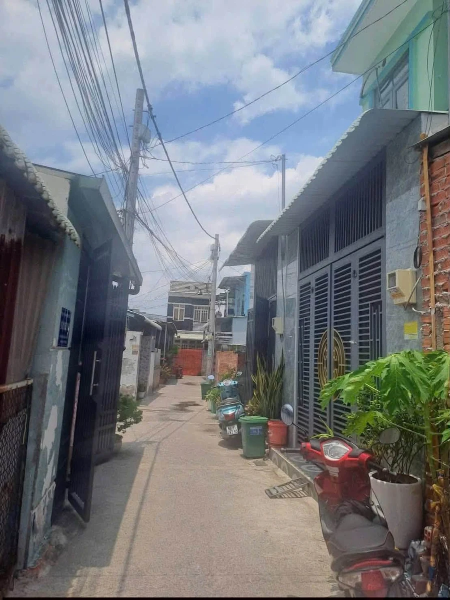 Bán nhà cấp 4 sổ hồng riêng 4,2x18m, 2PN, gần chợ Thới Tứ, Hóc Môn - Ảnh thu nhỏ 3