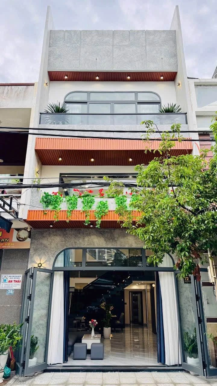Cho thuê nhà 3 tầng full nội thất 222m² Đà Nẵng 30 triệu/tháng - Ảnh 1