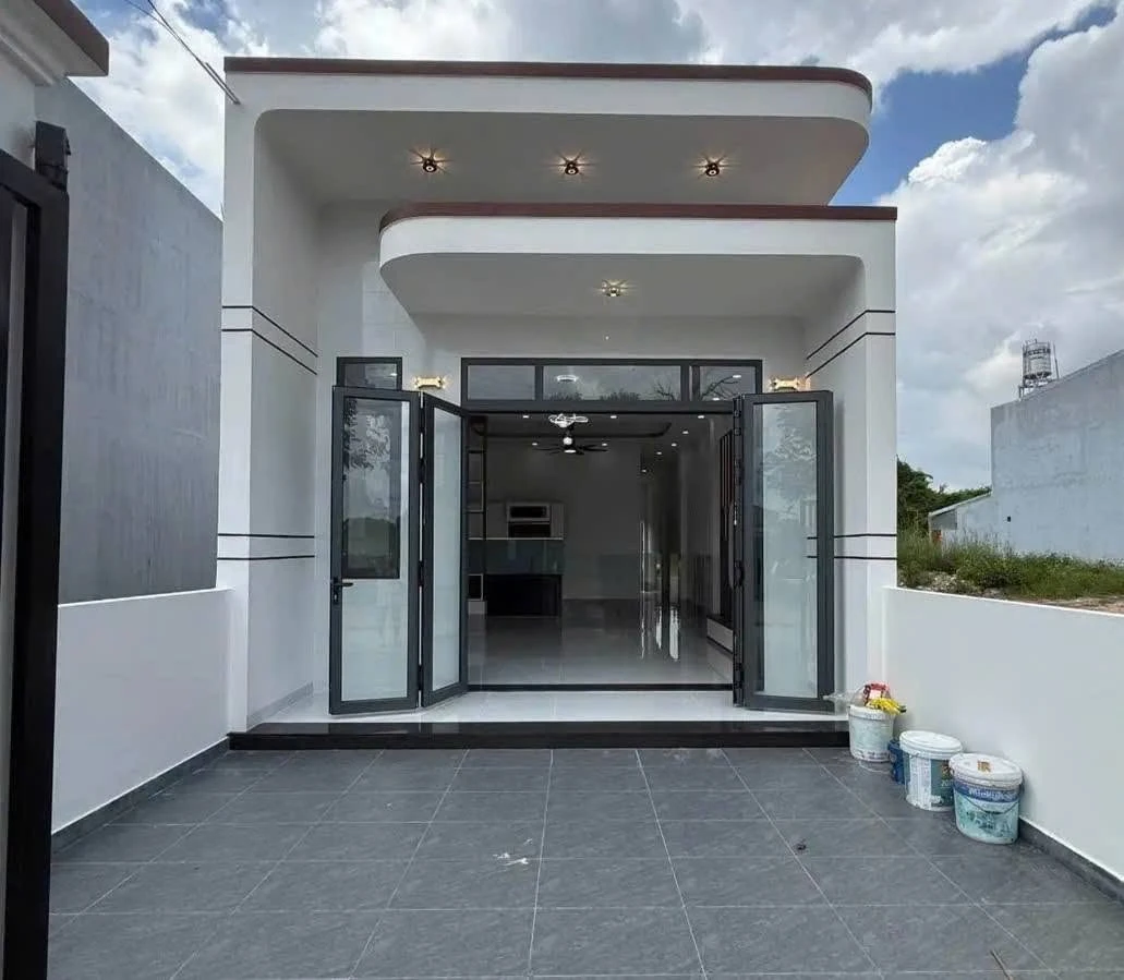 Bán nhà cấp 4 Mỹ Phước 3, 100m², 2 tỷ 1 - Ảnh 1