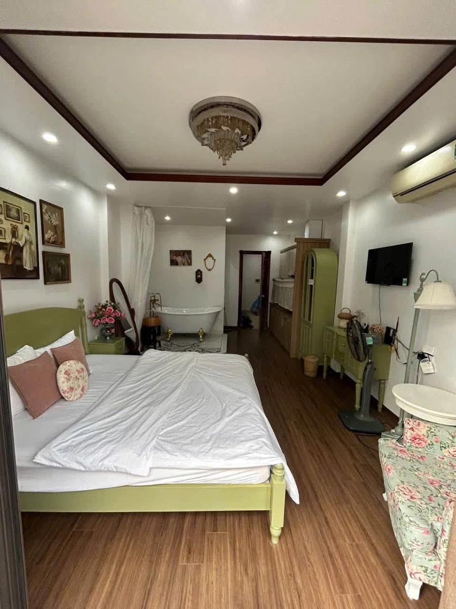 Nhà 5 tầng thang máy mặt tiền 40m² Thế Lữ, 8,7 tỷ - Ảnh 1