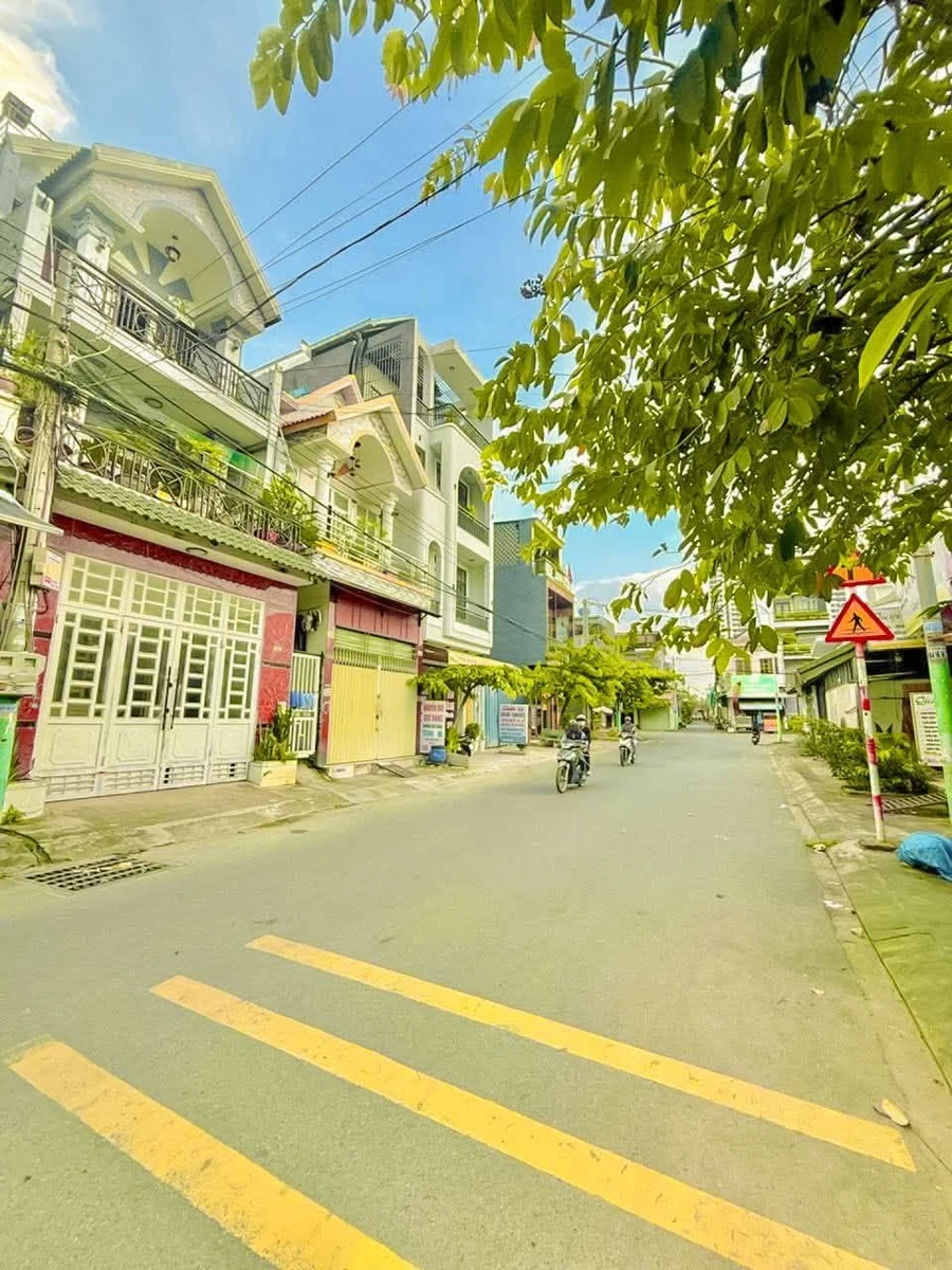 Bán nhà 2 tầng 64m² 4PN gần Vincom Dĩ An, nhỉnh 3 tỷ - Ảnh 1