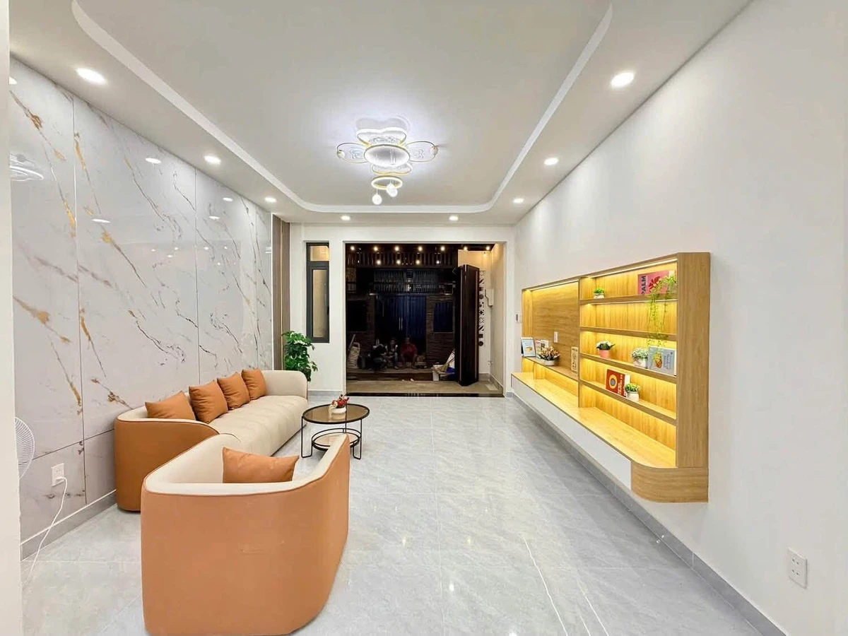Bán nhà phố 50m2 ngõ ô tô gần Chợ Hàng, Hồ Sen, Hải Phòng giá 3 tỷ - Ảnh 1