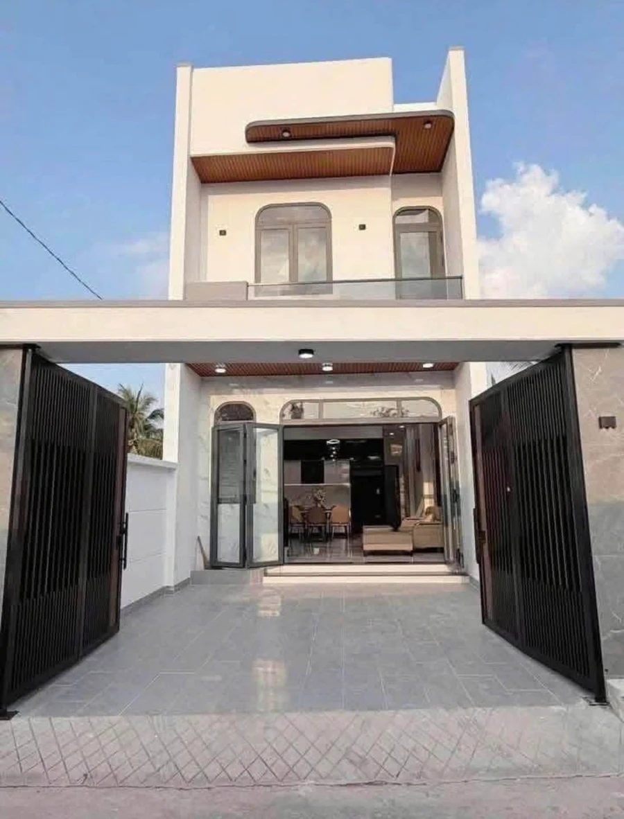 Bán nhà lầu mặt tiền Hương Lộ 15, 81m², 1 tỷ 690 triệu - Ảnh 1