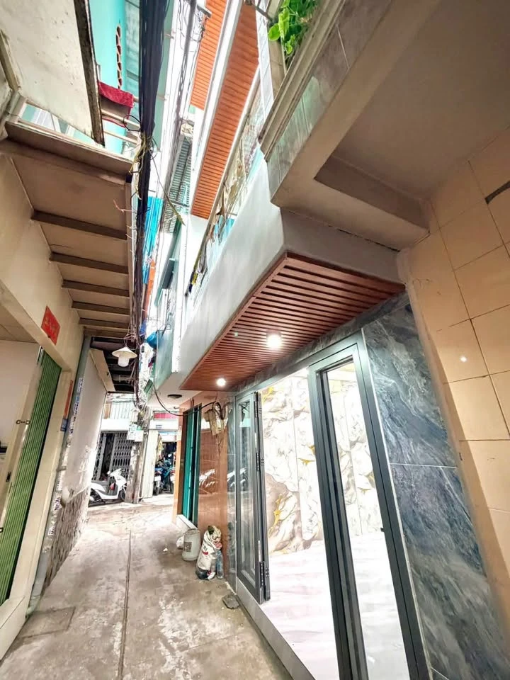 Bán nhà hẻm Lạc Long Quân, 72.6m², Quận 11 - Ảnh thu nhỏ 2