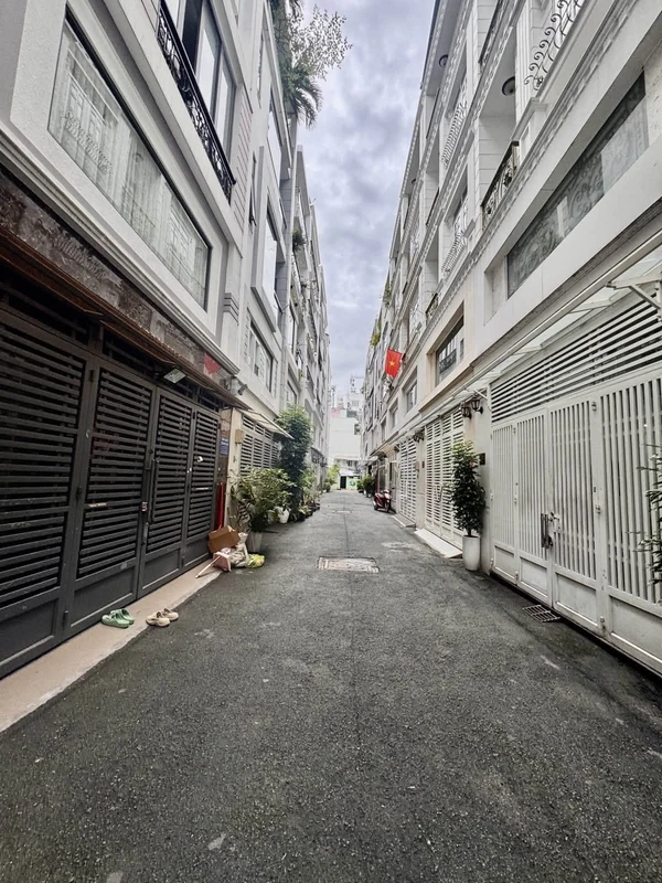 Bán shophouse 50m² 5 tầng Hoàng Hoa Thám, Bình Thạnh