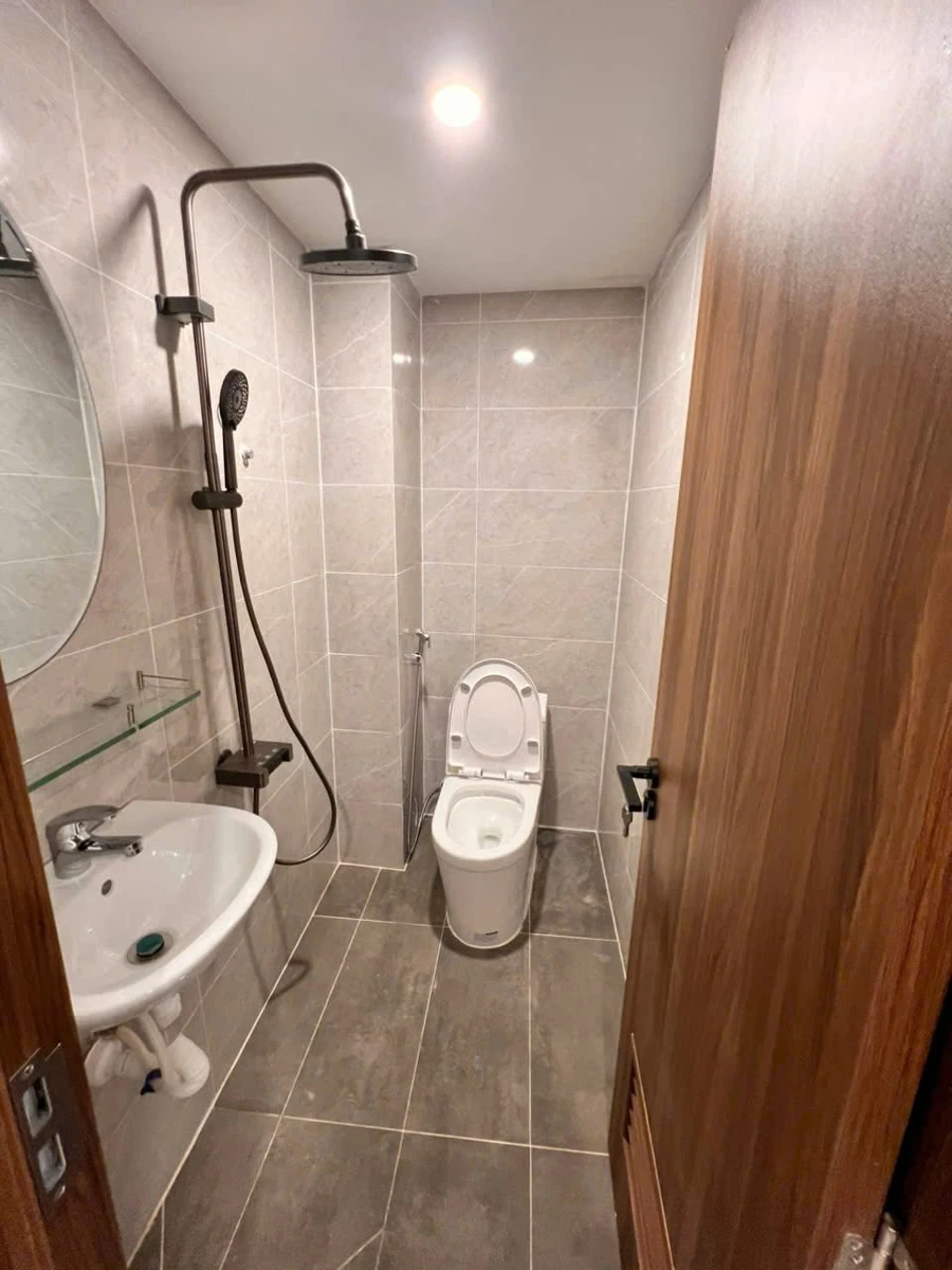 Bán nhà 2 tầng 33m² 2PN 2WC nở hậu, hẻm 3m gần chợ vải Phú Thọ Hòa, Tân Phú - Ảnh 1