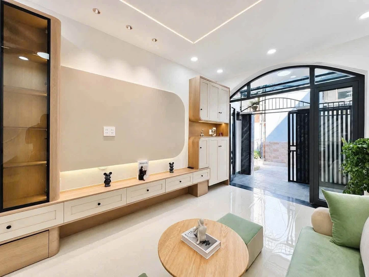 Bán nhà mới 3 tầng 40m² 4PN 3WC tặng full nội thất đường Phan Bội Châu, Bình Thạnh - Ảnh thu nhỏ 3