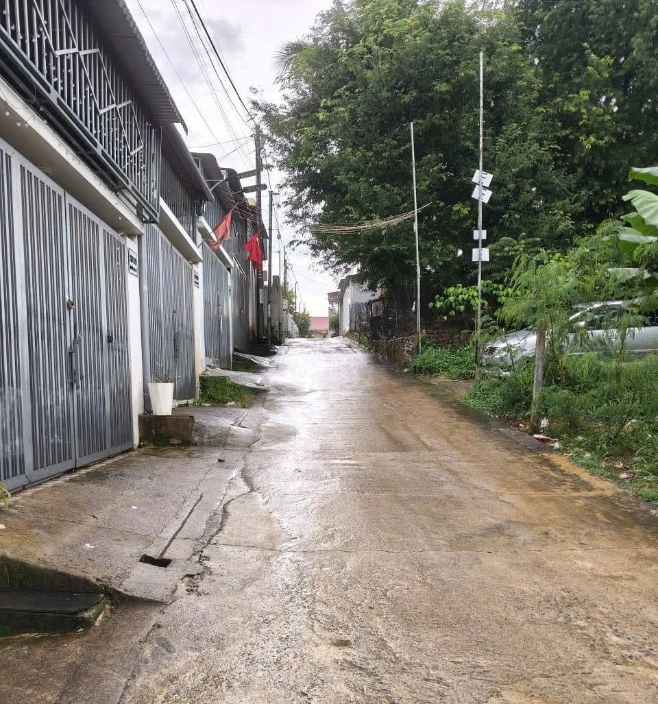 Bán nhà hẻm 100m² 3PN Nguyễn Văn Cừ, Buôn Ma Thuột - Ảnh 1
