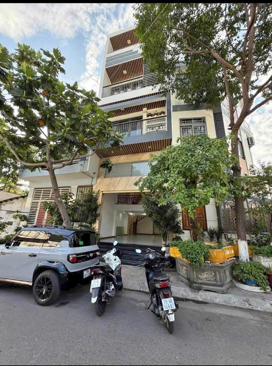 Bán nhà 4 tầng 3PN mặt tiền Trường Sơn, Nha Trang, 91.3m2 - Ảnh 1