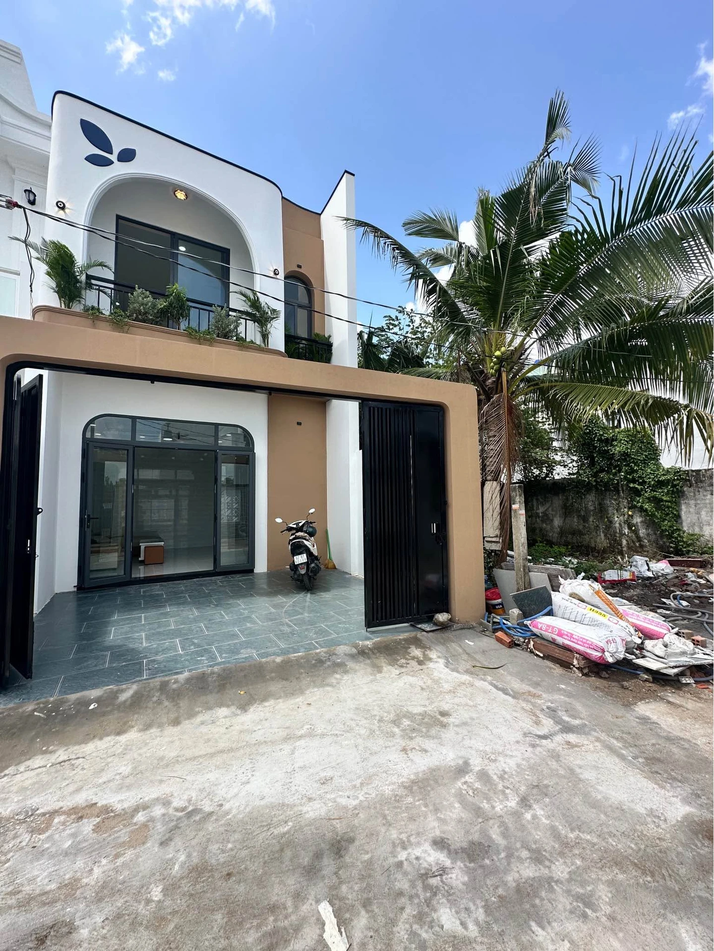Bán nhà 3 phòng ngủ 108m² Tân An Long An 2.39 tỷ - Ảnh 1