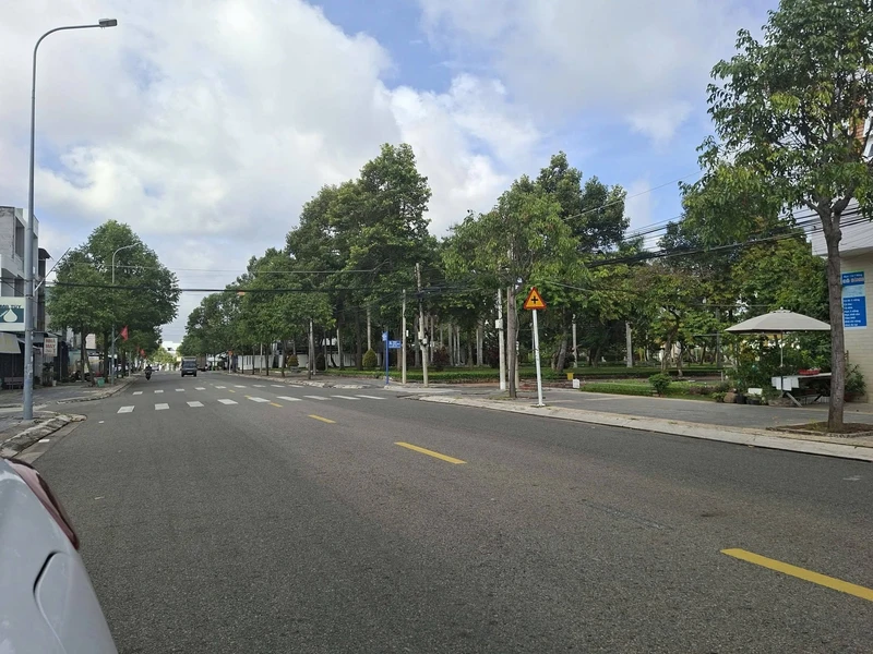 Bán lô đất mặt tiền Nguyễn Văn Hương 100m² Bà Rịa, 3 tỷ 350 triệu