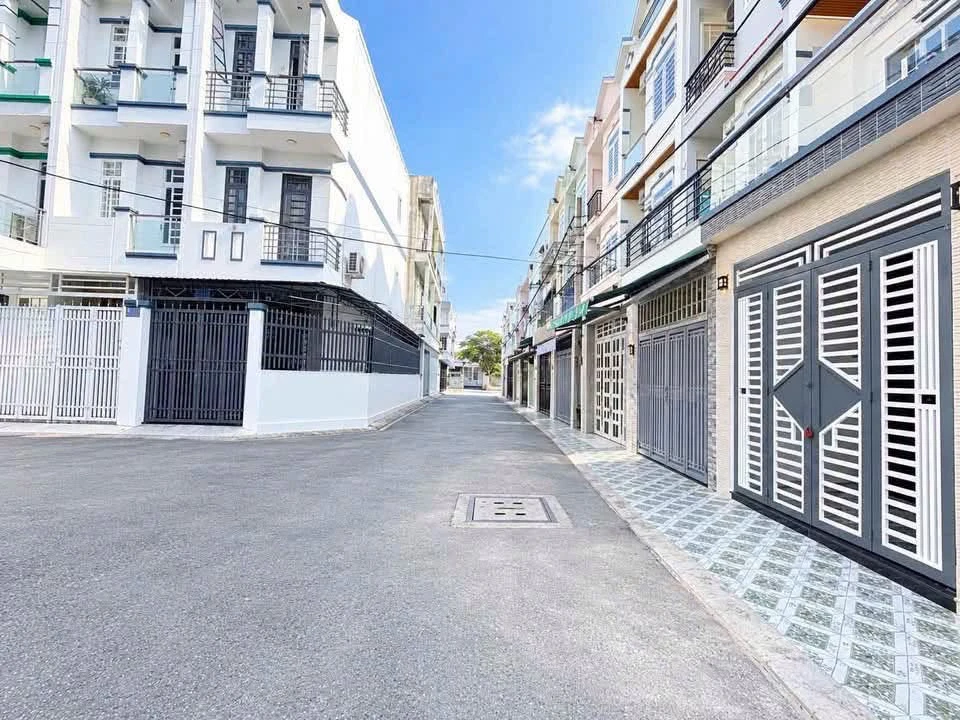 Bán nhà Nhà Bè 36m² 4PN, giá 2 tỷ 890 triệu - Ảnh 1