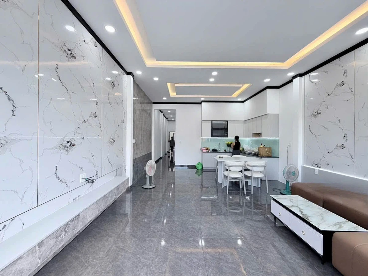 Nhà bán mặt tiền Long Khánh 100m2, 2PN, 1 tỷ 250 triệu - Ảnh thu nhỏ 3
