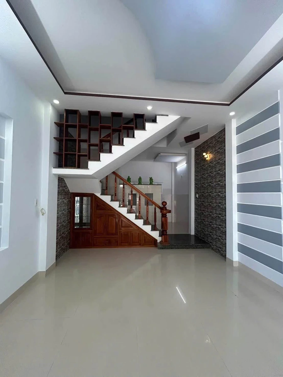 Bán nhà 3 tầng 132m² đường Hoàng Văn Thái, Quy Nhơn - Ảnh thu nhỏ 3