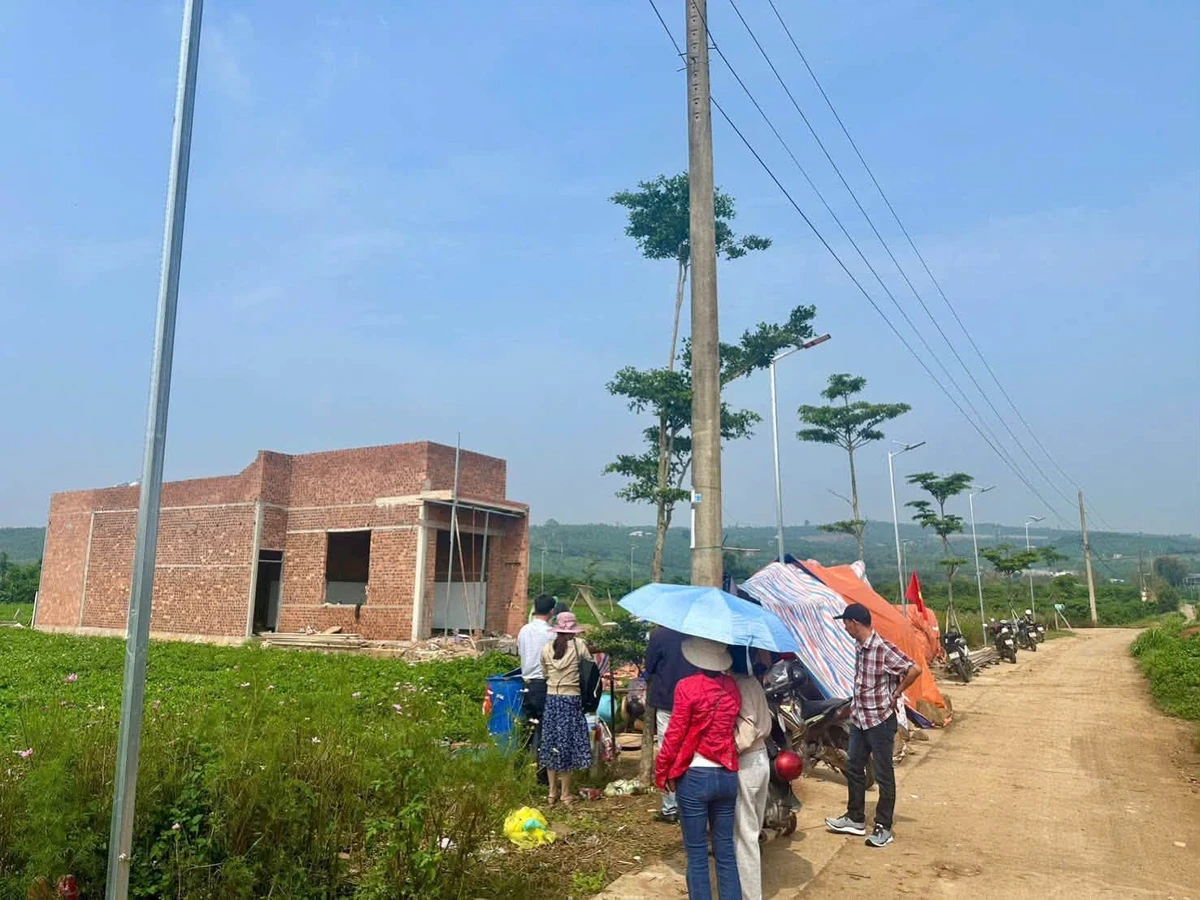 Bán đất Lâm Hà 180m² có sổ hồng riêng 395 triệu - Ảnh thu nhỏ 2