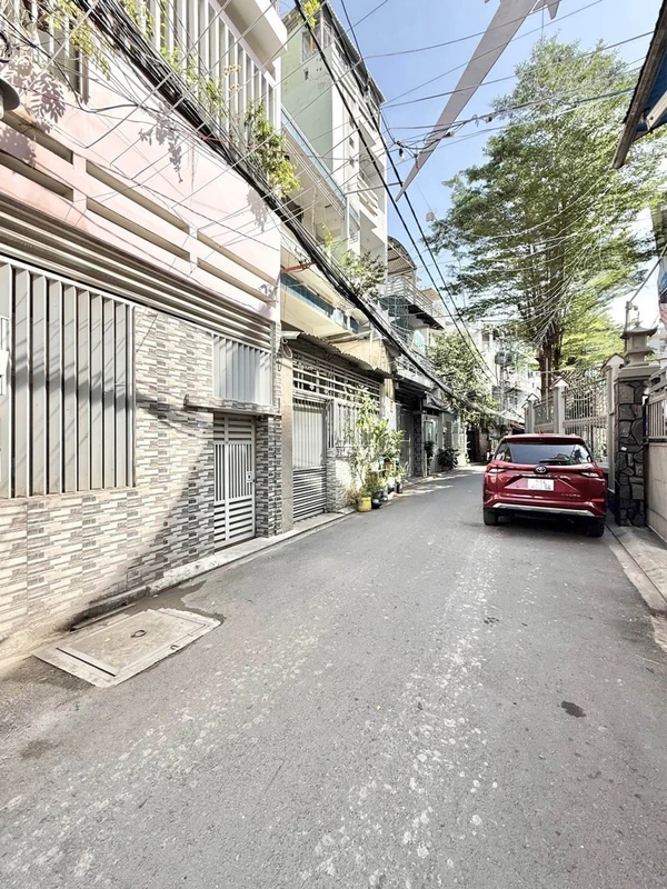 Bán nhà 4 tầng 4PN, 48m² kề bờ kè Trường Sa, Quận 1