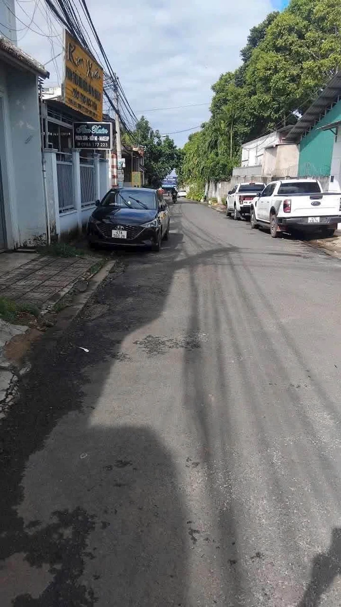 Bán nhà góc 2 mặt tiền hẻm thông đường Đỗ Nhuận, 6x19m, giá 4,999 tỷ, Buôn Ma Thuột - Ảnh thu nhỏ 3