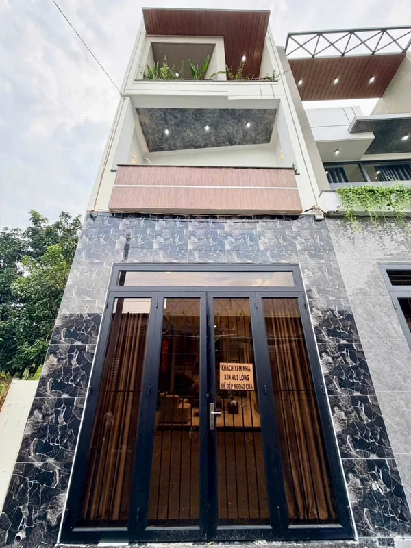 Nhà bán 2 lầu 1 trệt 180m2 Tam Hiệp, Biên Hòa