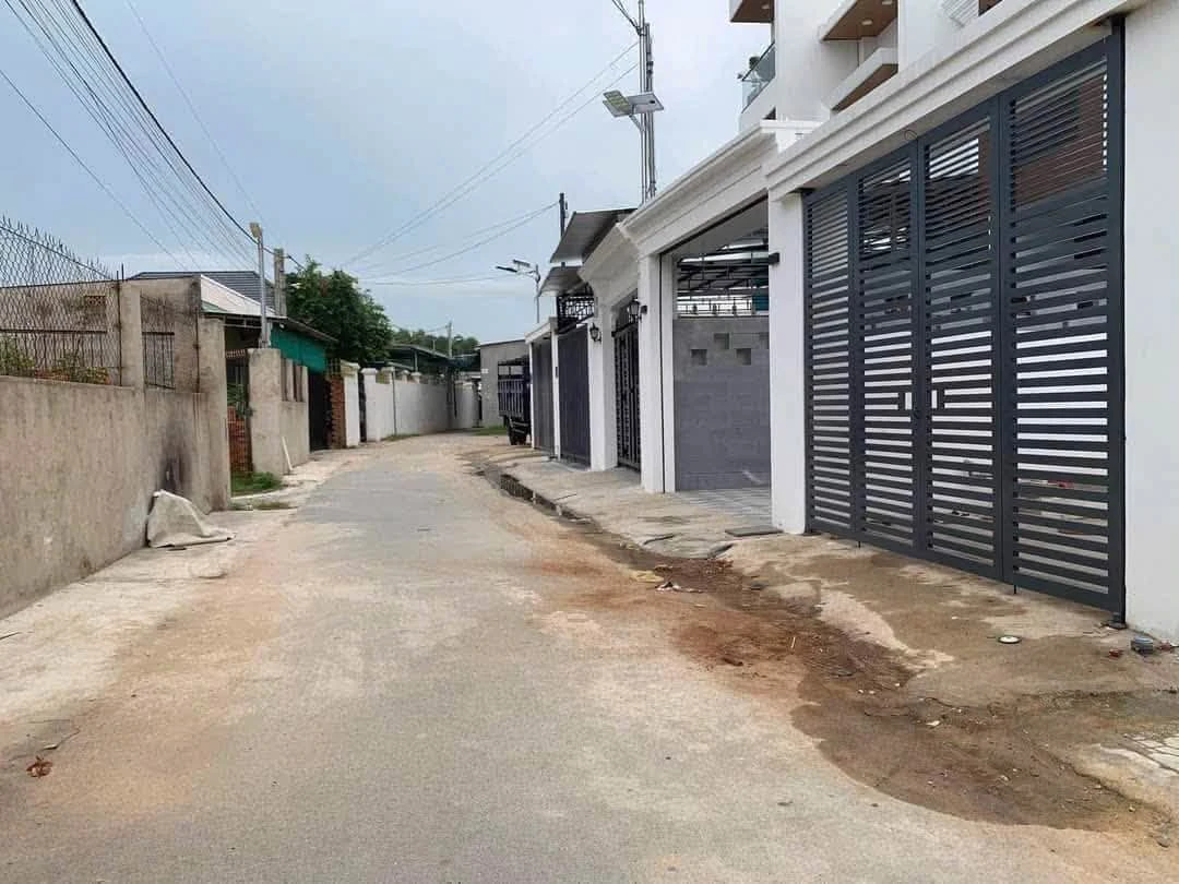 Bán nhà 3PN 1 trệt 2 lầu Phú Lợi 75m² 5.2 tỷ - Ảnh thu nhỏ 3