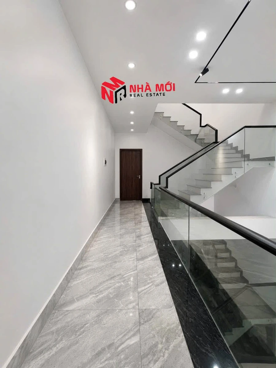 Bán nhà 2 lầu 120m² mặt đường 24m, full nội thất, Bình Chánh - Ảnh thu nhỏ 4