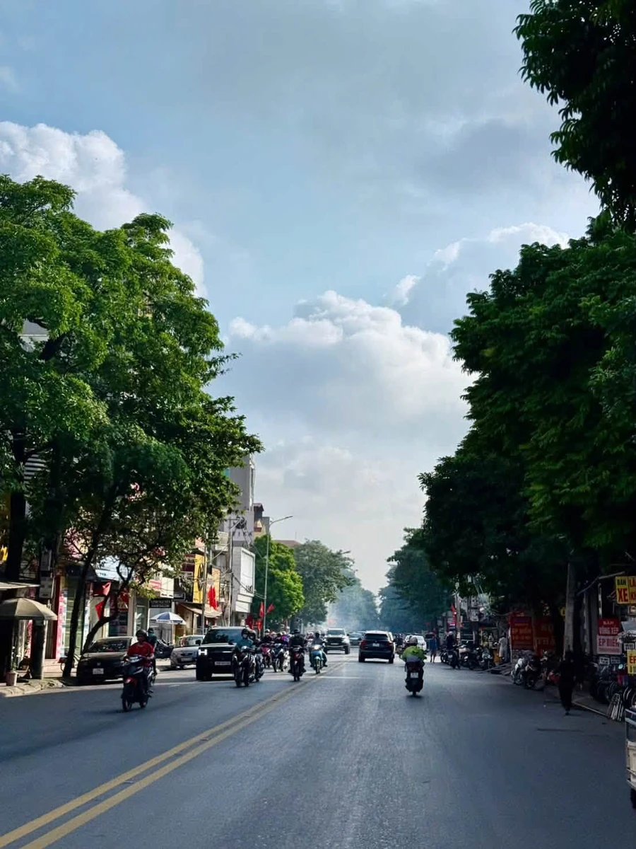 Bán nhà nghỉ 40 phòng 273m2 hai mặt tiền gần KĐT Hanaka, Từ Sơn, Bắc Ninh - Ảnh 1